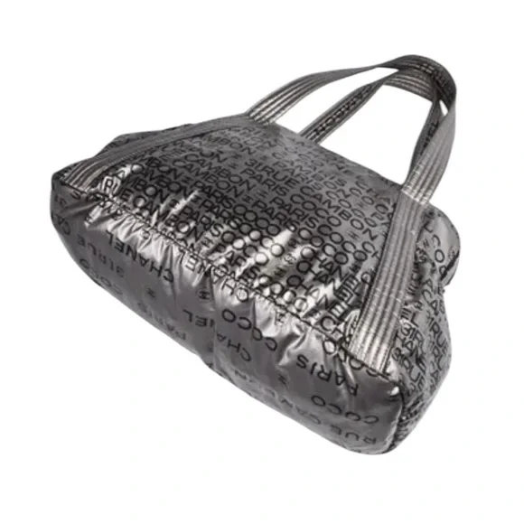 ✍️ AUTHENTIC CHANEL Rue Combon Metallic - Picture 2 of 9